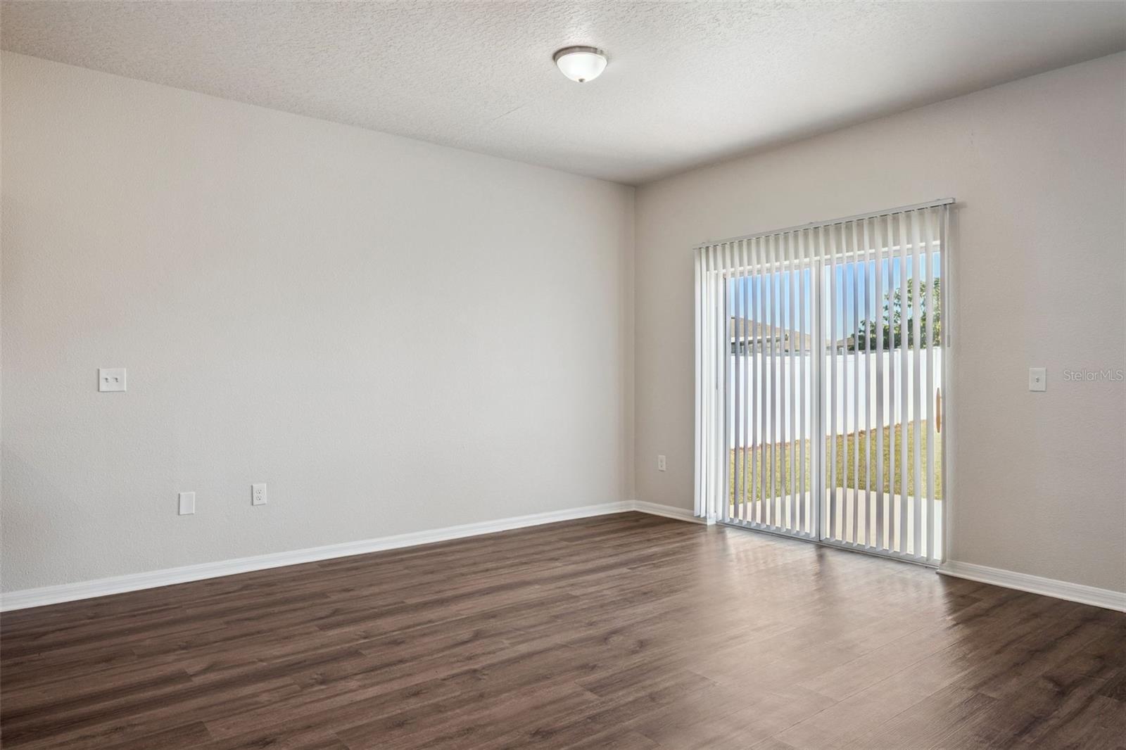 HIDDEN LAKE PRESERVE - Residential