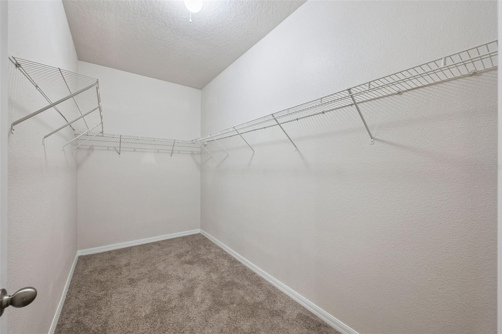 HIDDEN LAKE PRESERVE - Residential