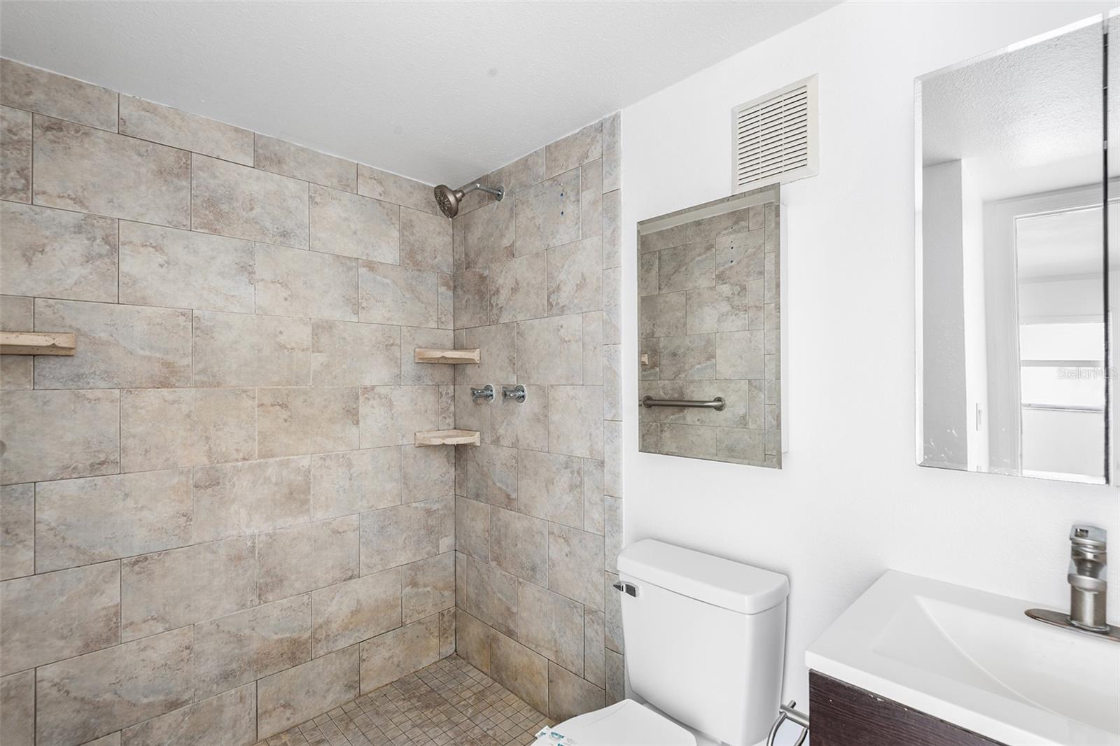 BEAR CREEK APARTMENTS - Residential Lease