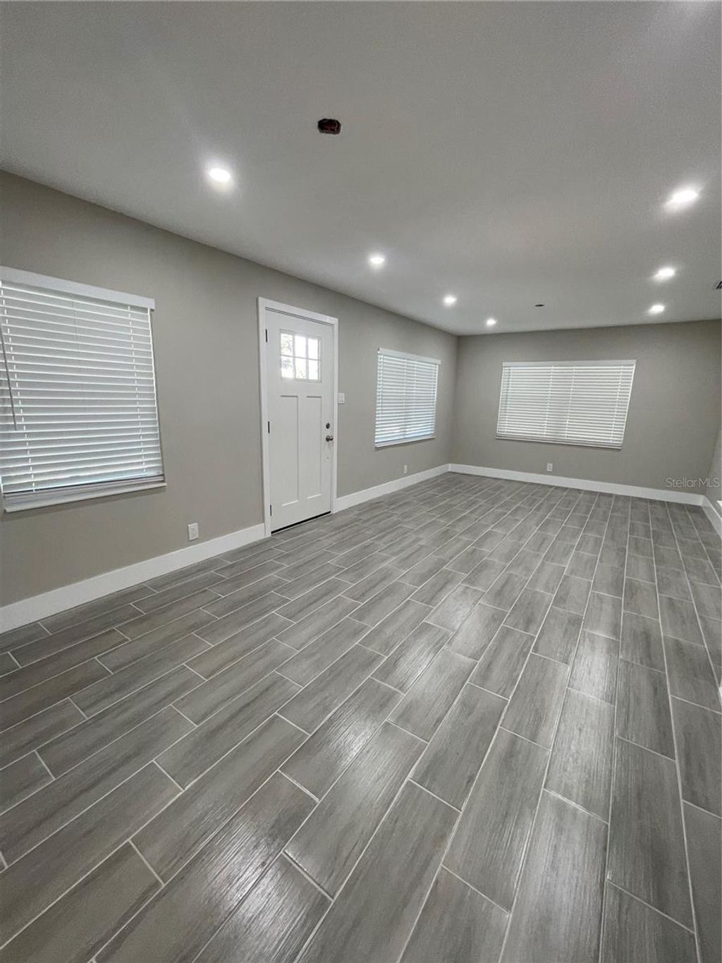 Photo of 2919 E Columbus Drive, Tampa, FL 33605 (MLS # TB8483739)