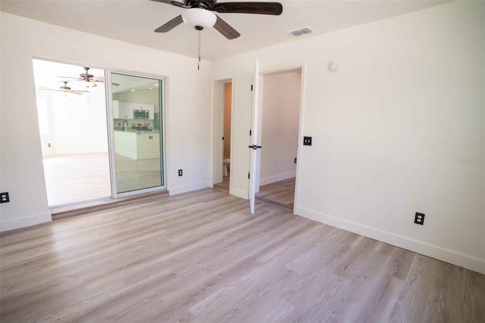 HORSE COUNTRY RANCHES - Residential