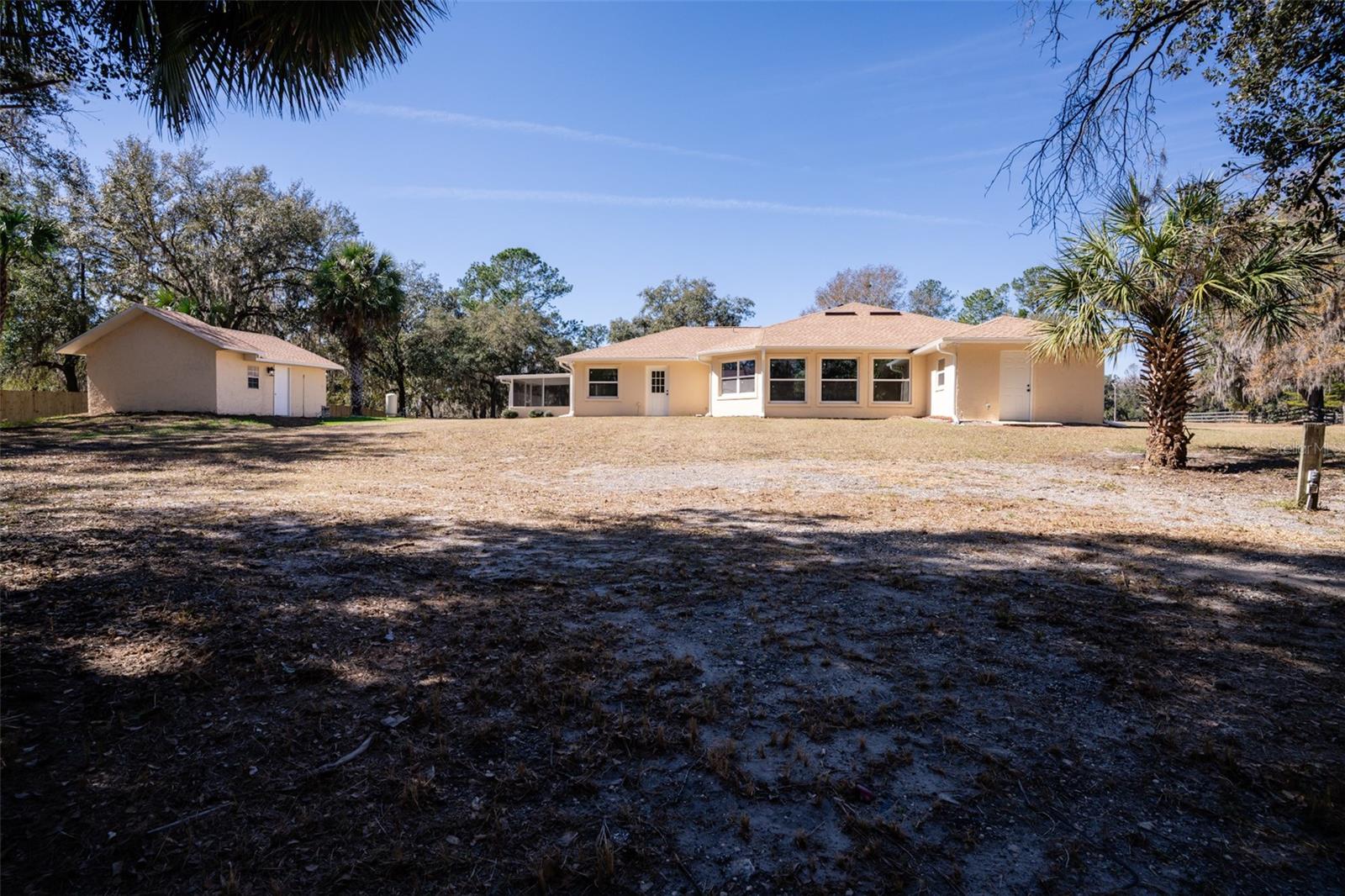 HORSE COUNTRY RANCHES - Residential