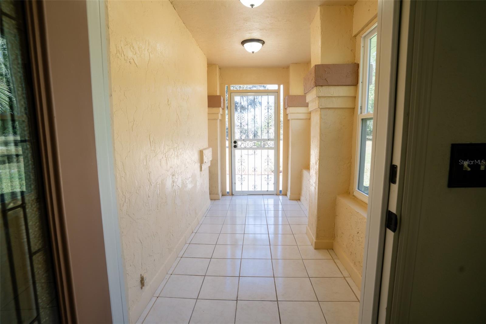 HORSE COUNTRY RANCHES - Residential