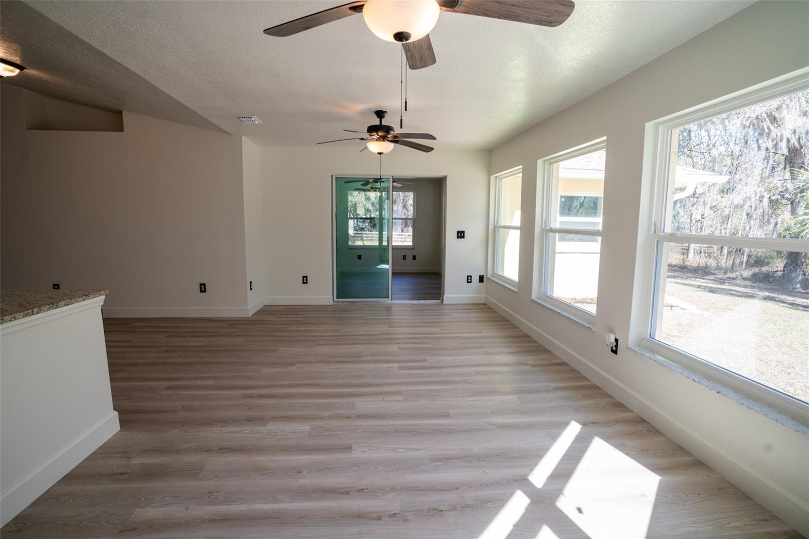 HORSE COUNTRY RANCHES - Residential