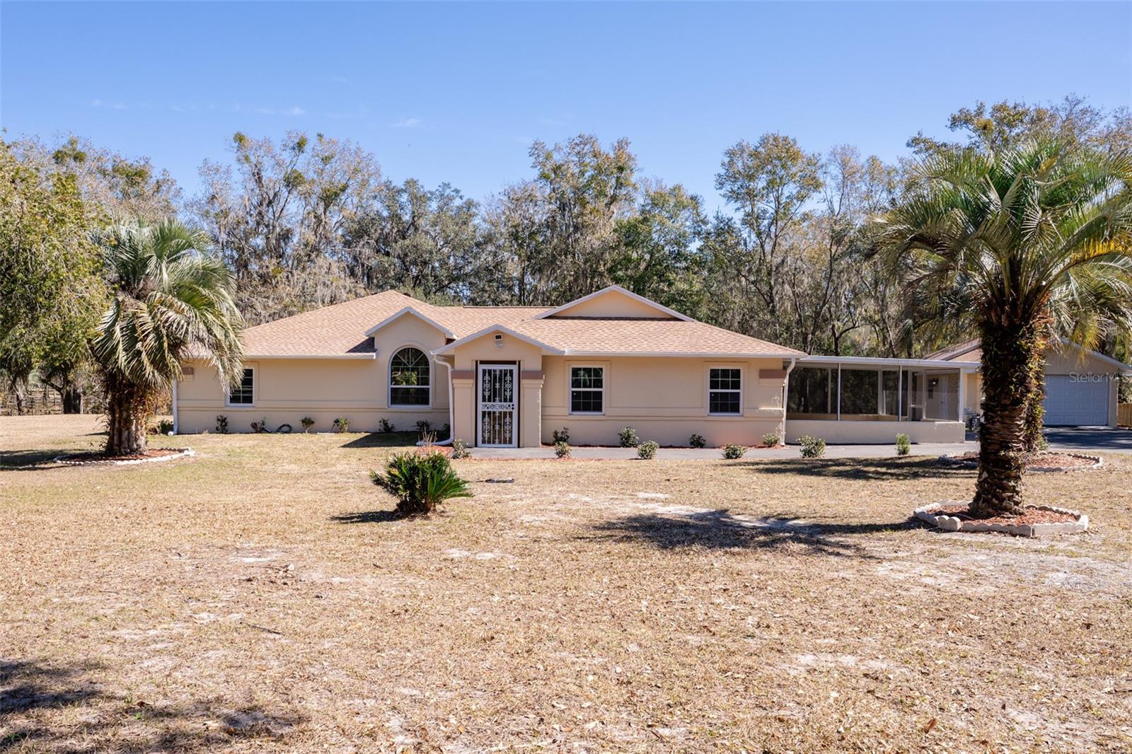 HORSE COUNTRY RANCHES - Residential