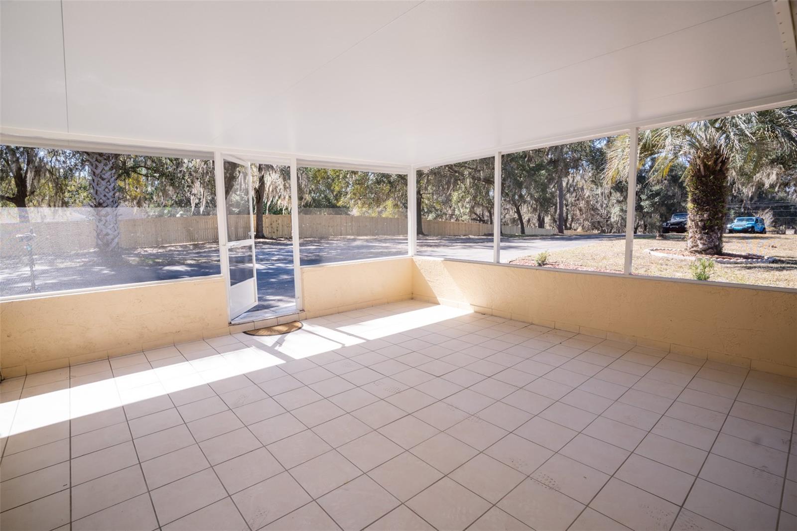 HORSE COUNTRY RANCHES - Residential