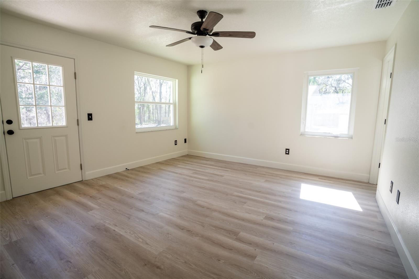HORSE COUNTRY RANCHES - Residential