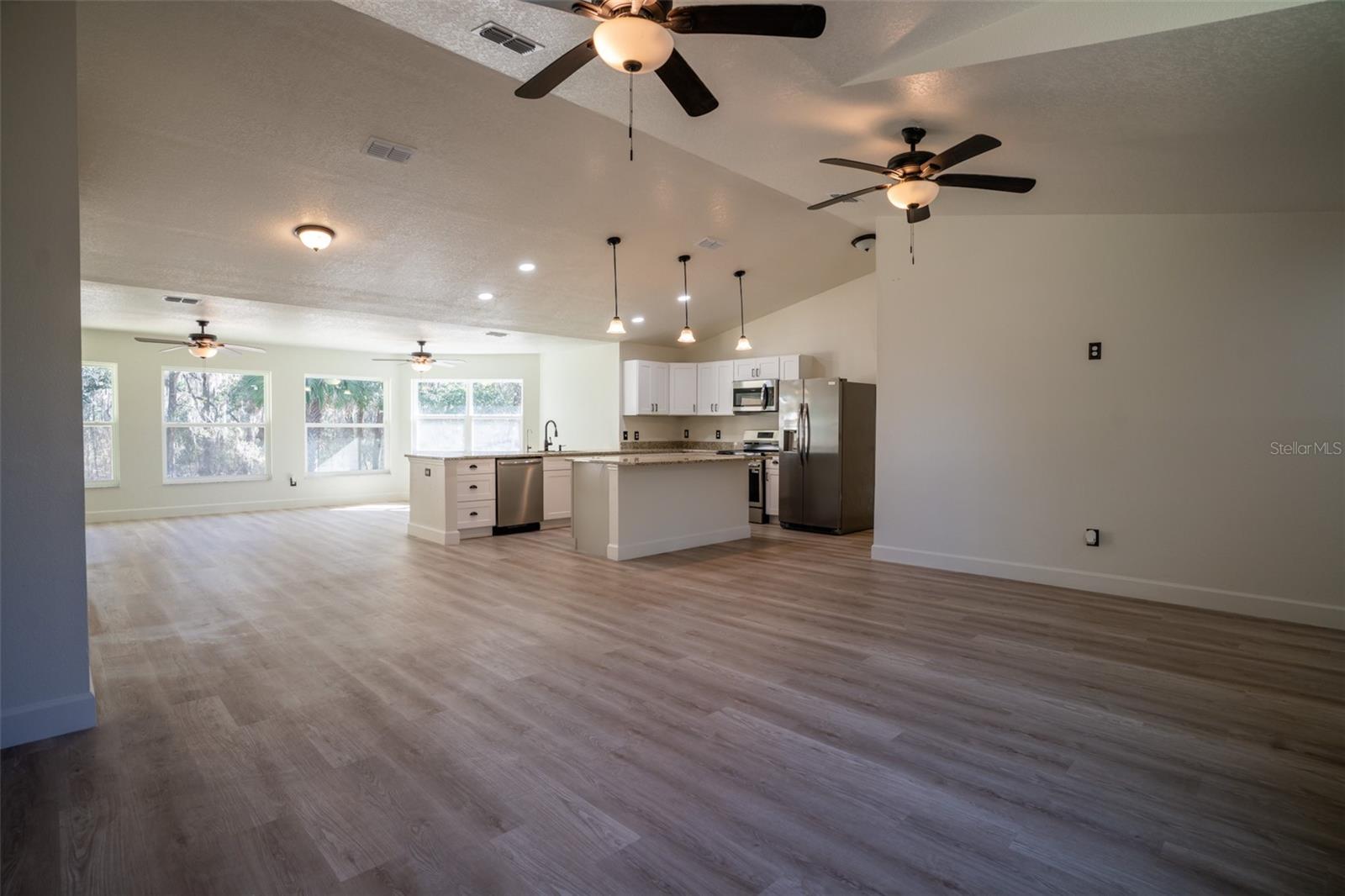 HORSE COUNTRY RANCHES - Residential