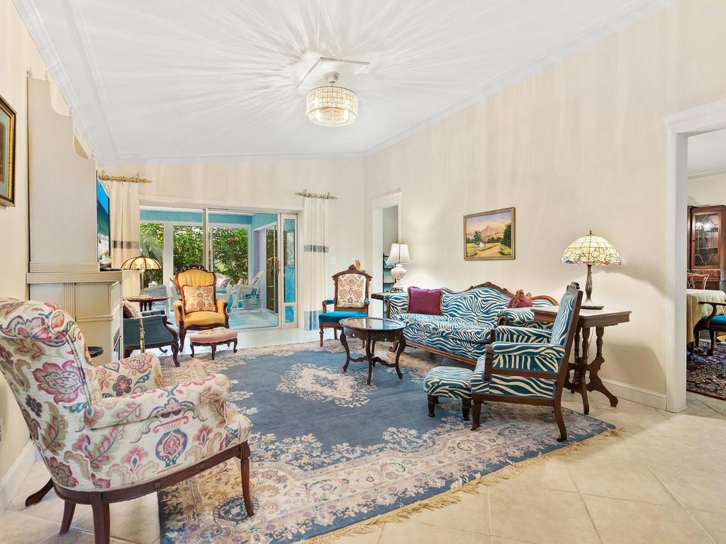 Photo of 4888 Oak Run Drive, Sarasota, FL 34243 (MLS # A4663879)