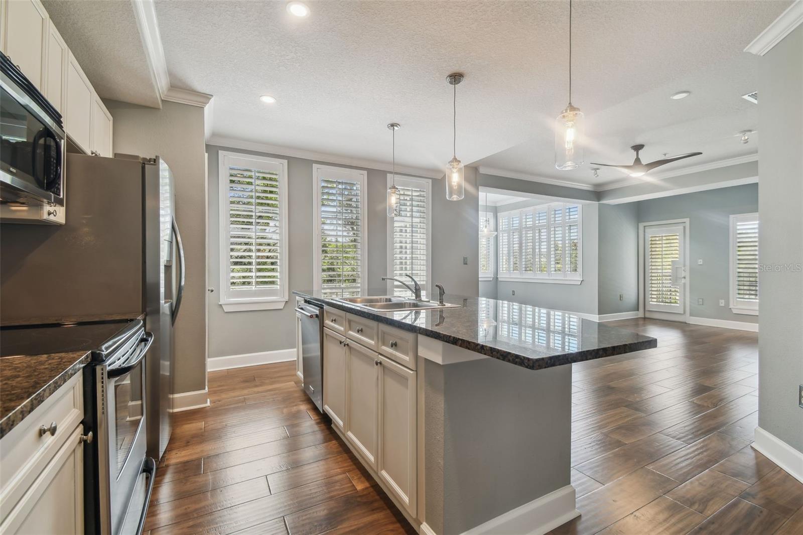 435 S OREGON AVENUE 304