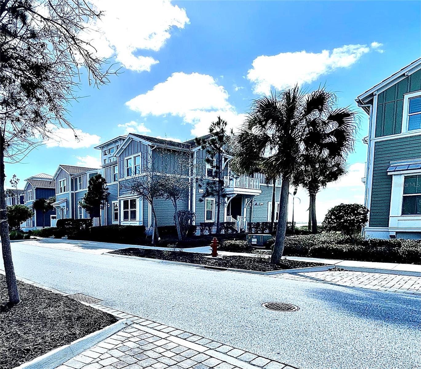 EDGEWATER WALK ON HARBOUR ISLE 5-36 - Residential