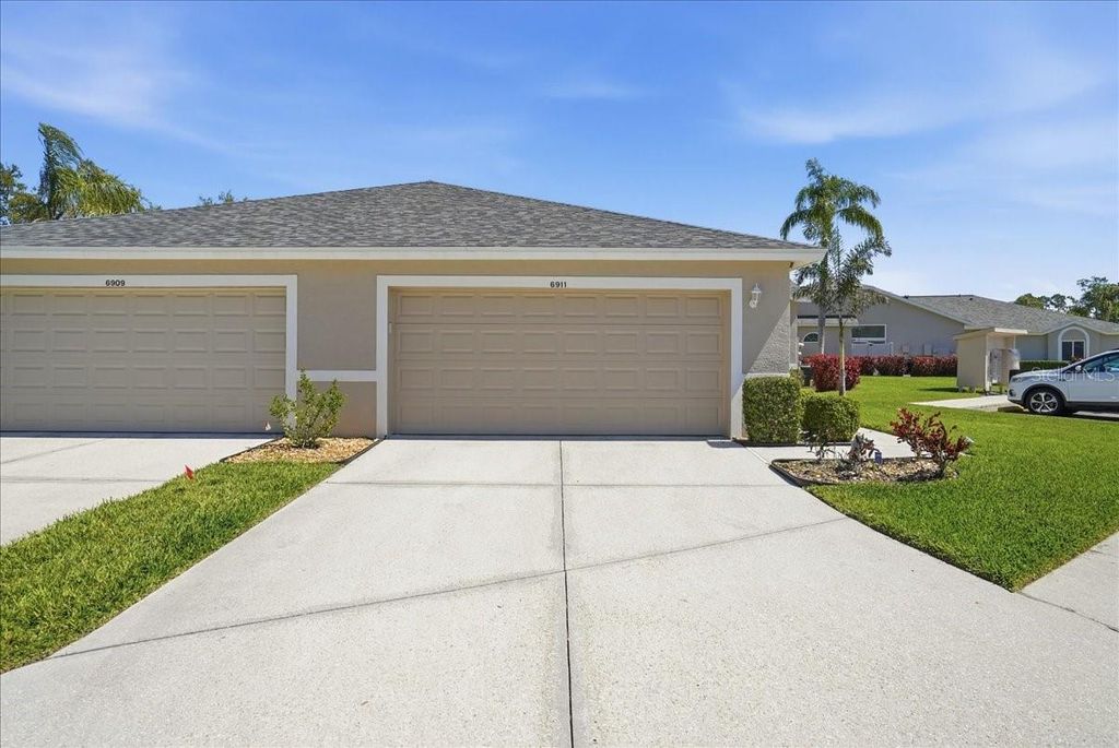 Photo of 6911 Stoneywalk Court, Bradenton, FL 34203 (MLS # A4687162)