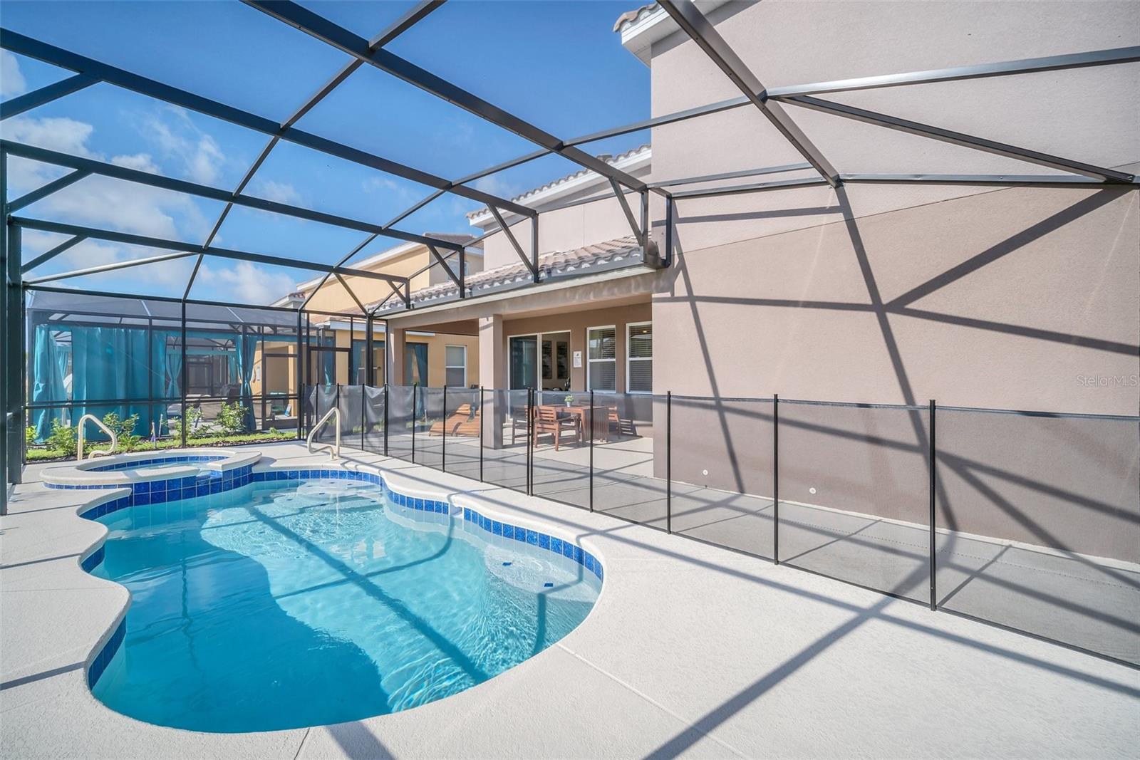 SOLTERRA PH 2D - Residential Lease