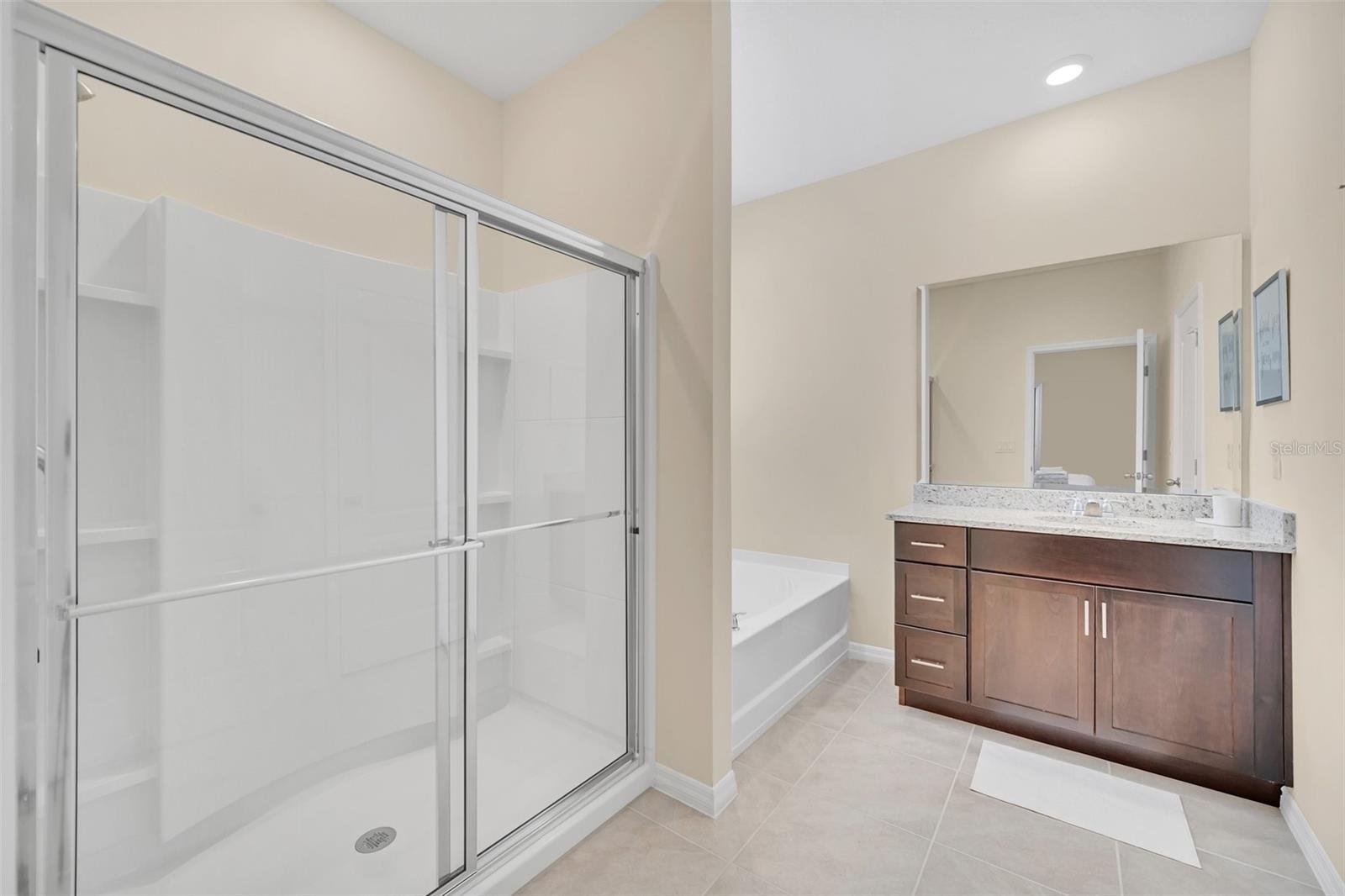 SOLTERRA PH 2D - Residential Lease