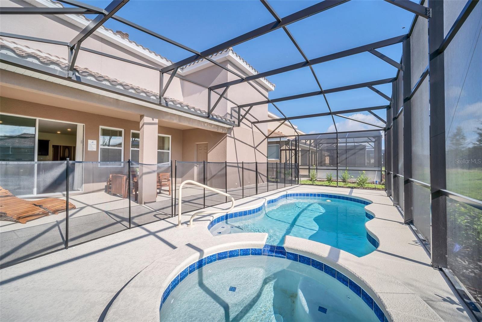SOLTERRA PH 2D - Residential Lease