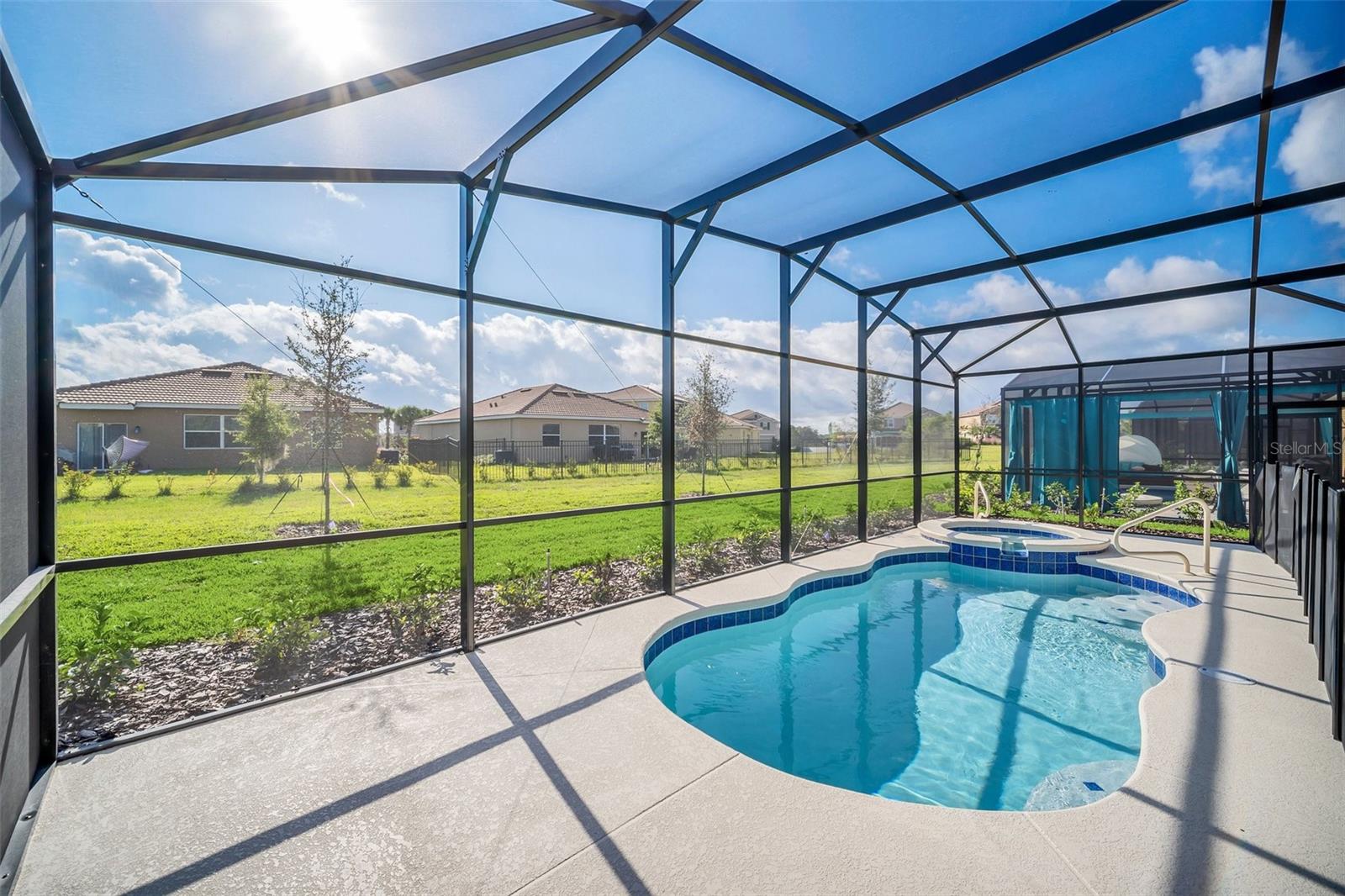 SOLTERRA PH 2D - Residential Lease