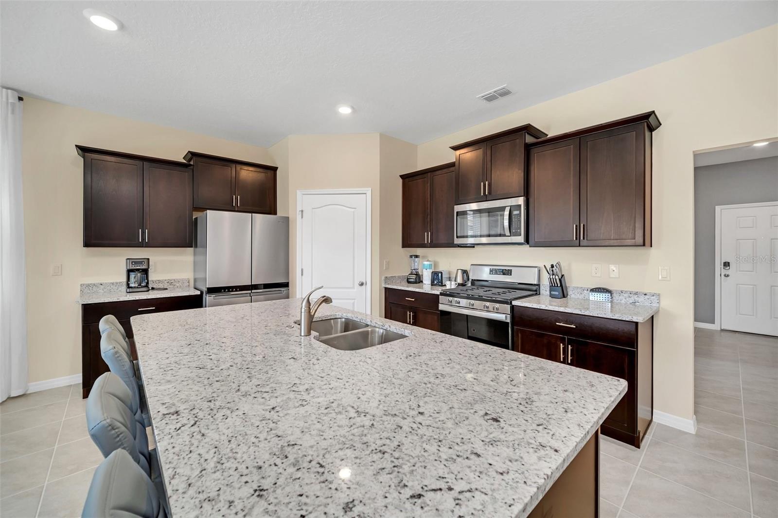 SOLTERRA PH 2D - Residential Lease