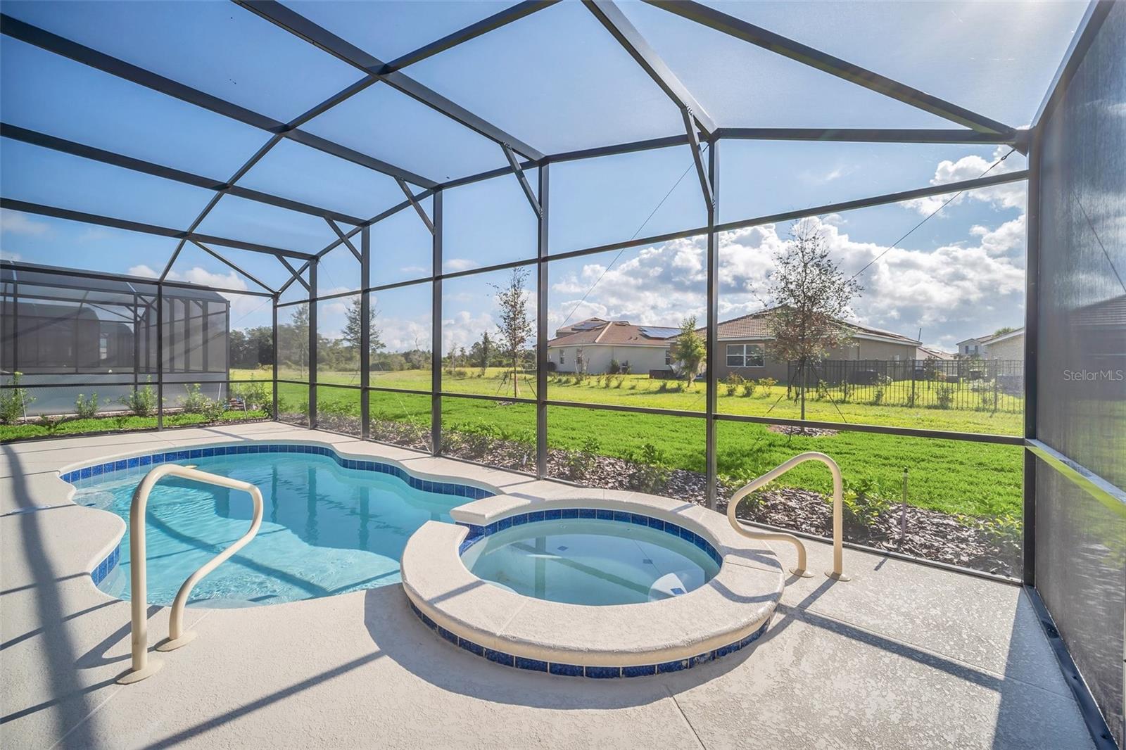 SOLTERRA PH 2D - Residential Lease