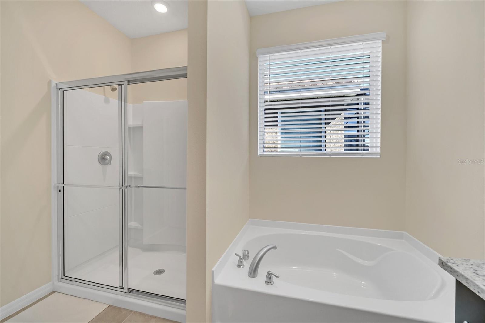 SOLTERRA PH 2D - Residential Lease