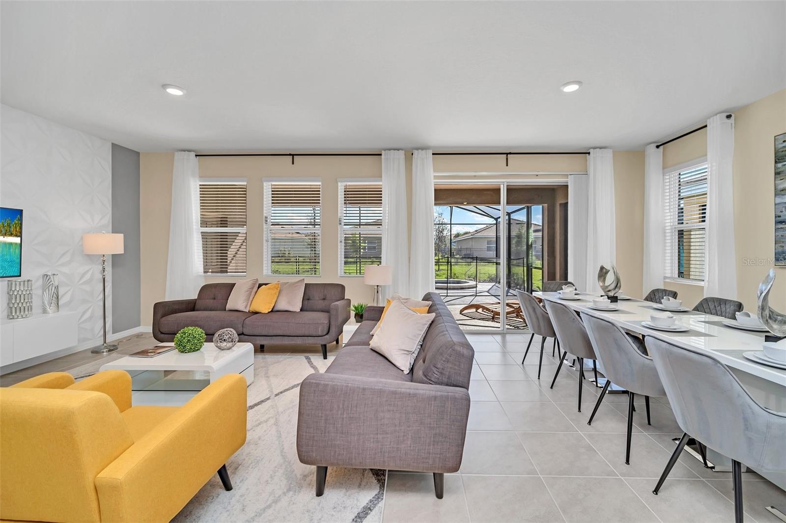 SOLTERRA PH 2D - Residential Lease
