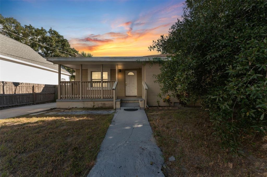 Photo of 1108 W La Salle Street, Tampa, FL 33607 (MLS # TB8431866)