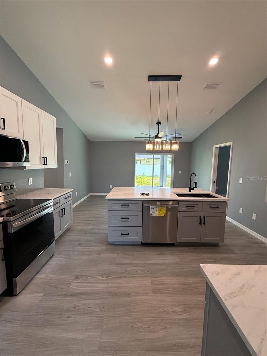 2190 PENGUIN LANE