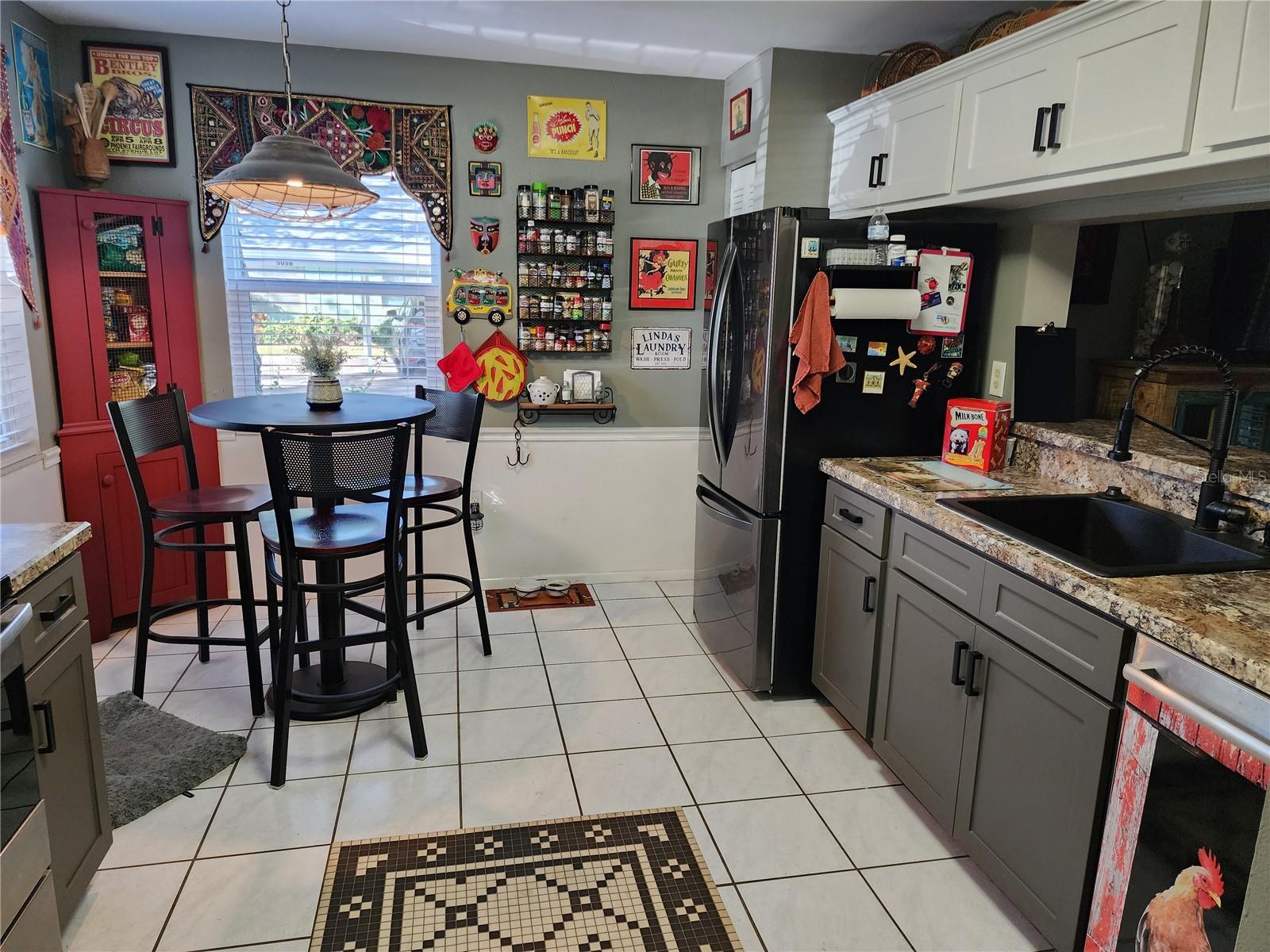 BARRINGTON WOODS - Residential