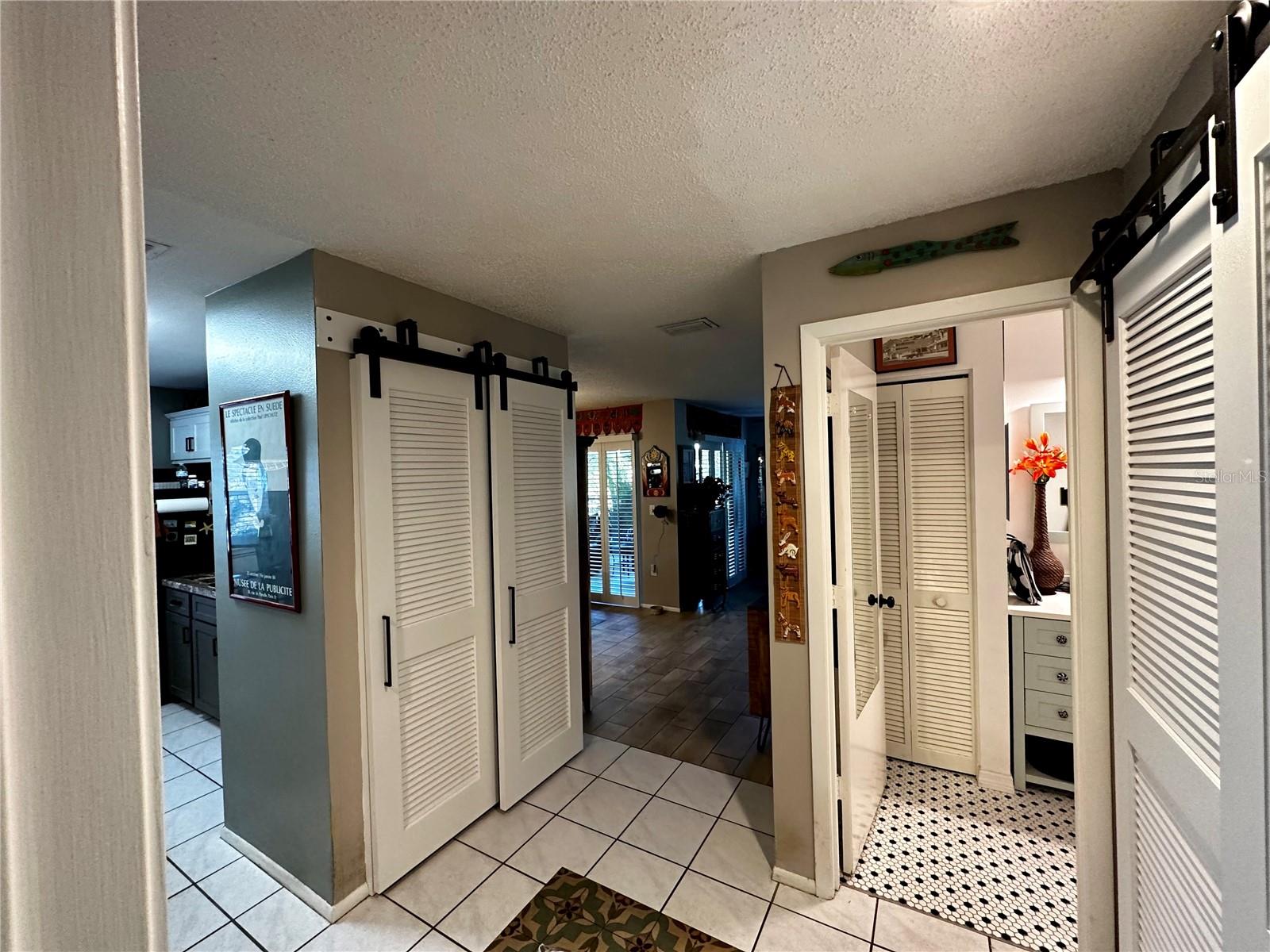 BARRINGTON WOODS - Residential