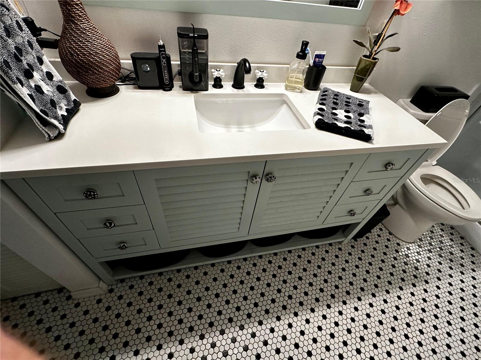 BARRINGTON WOODS - Residential