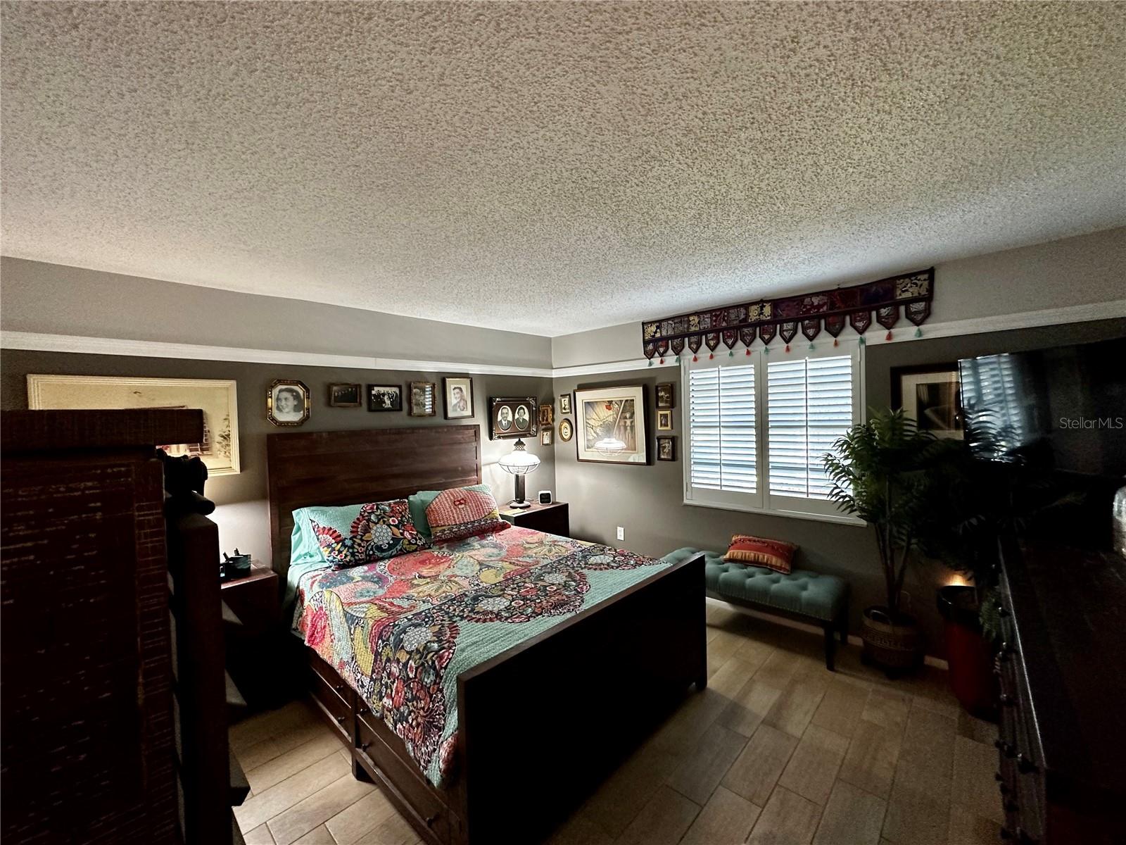 BARRINGTON WOODS - Residential