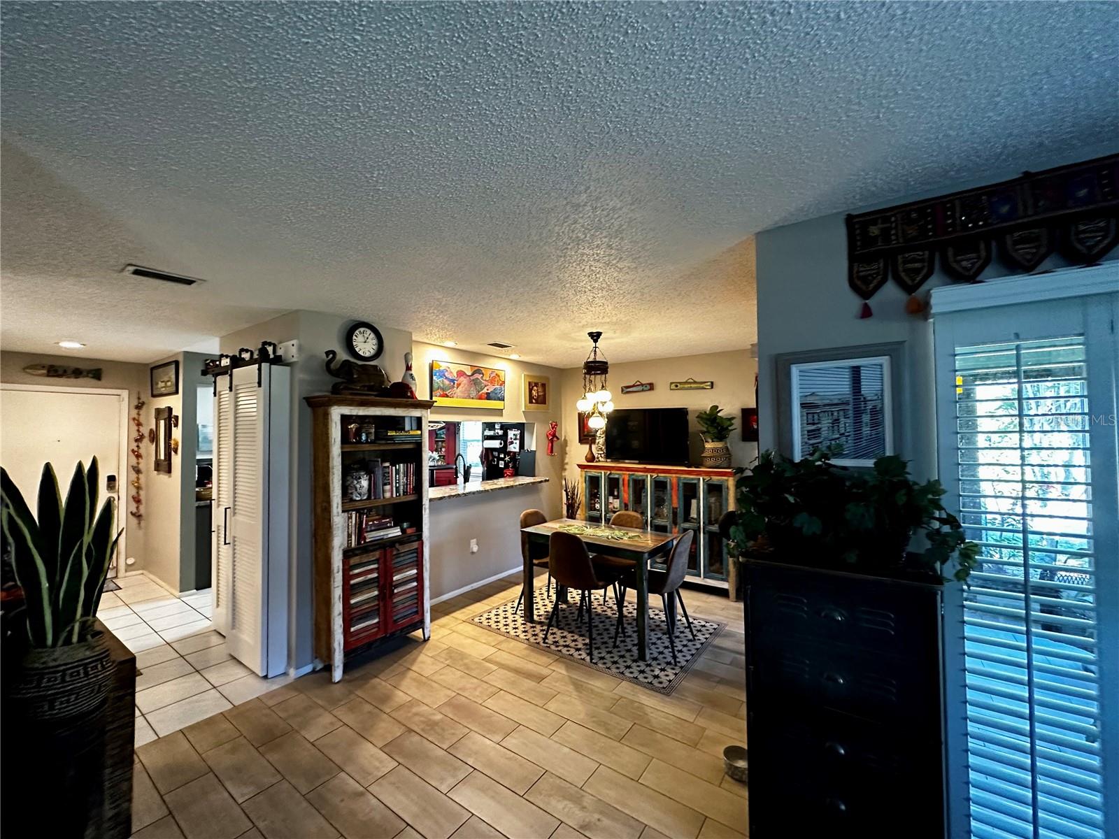 BARRINGTON WOODS - Residential