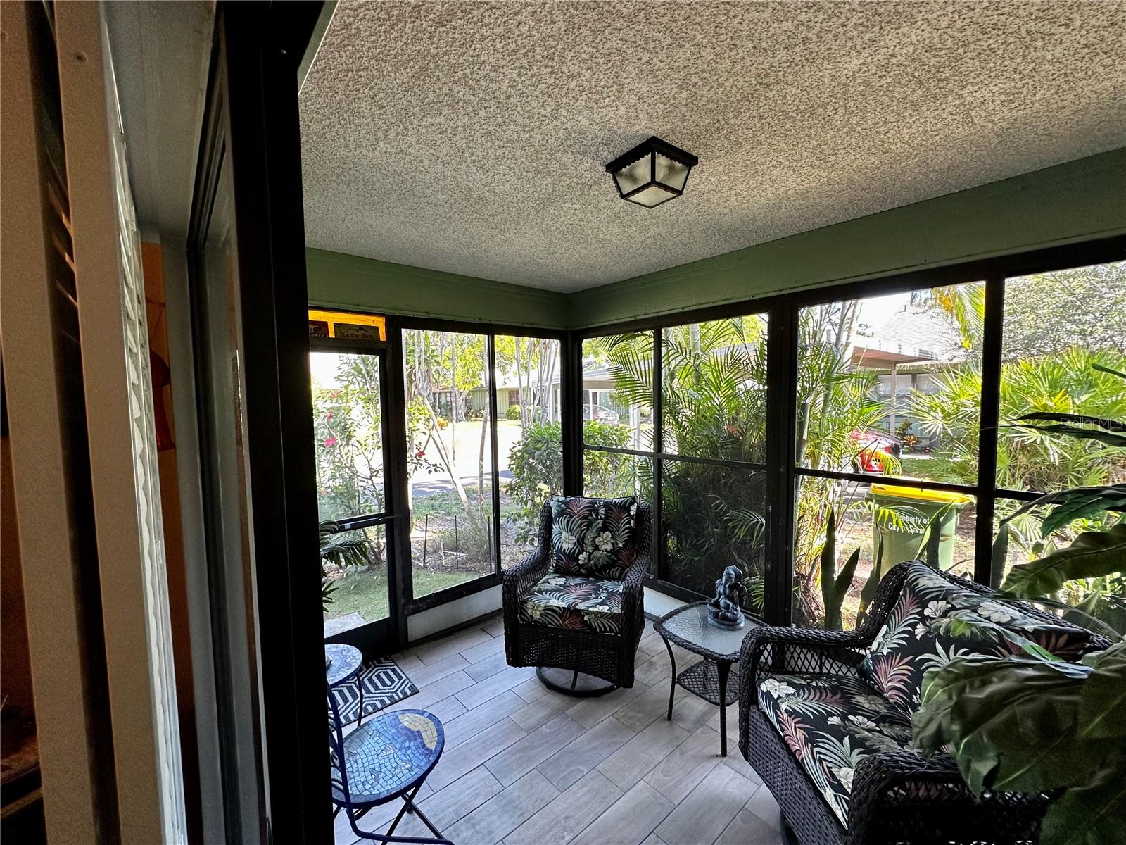 BARRINGTON WOODS - Residential