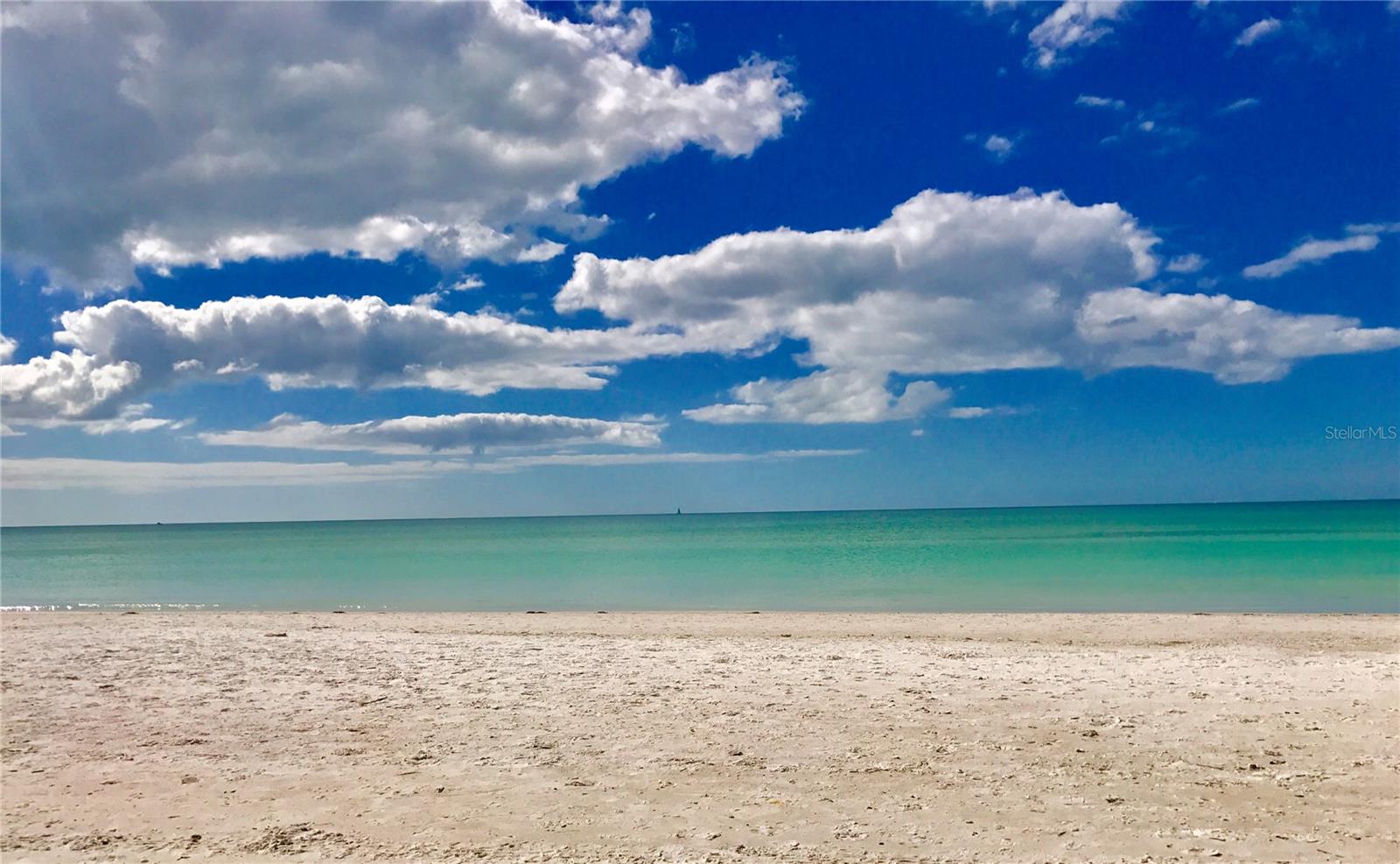 BARRINGTON WOODS - Residential