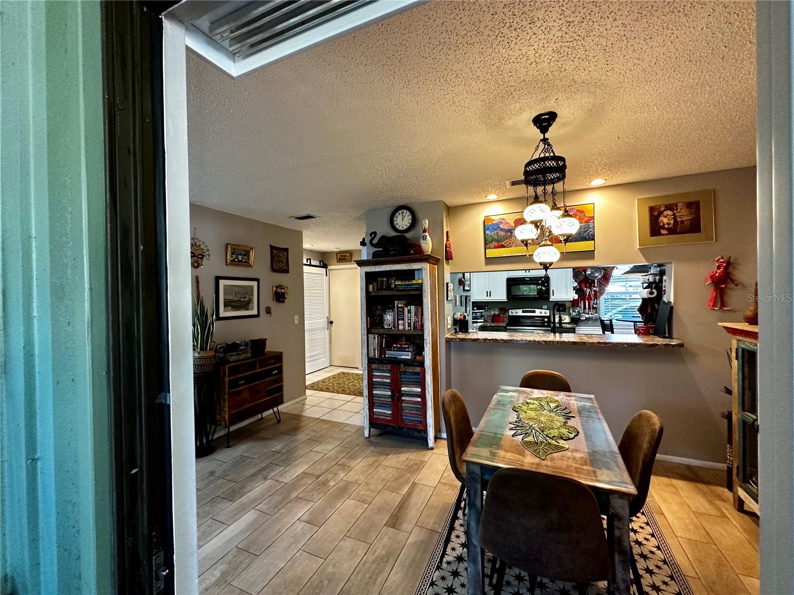 BARRINGTON WOODS - Residential