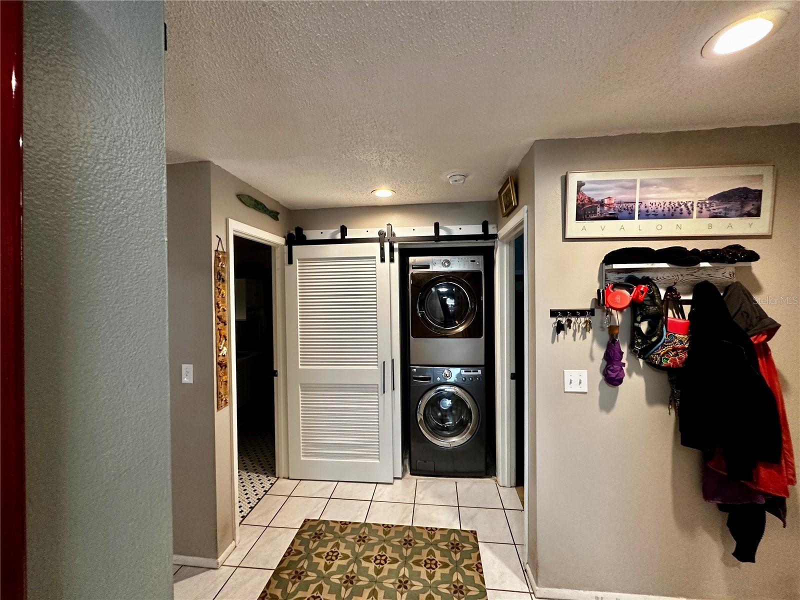 BARRINGTON WOODS - Residential