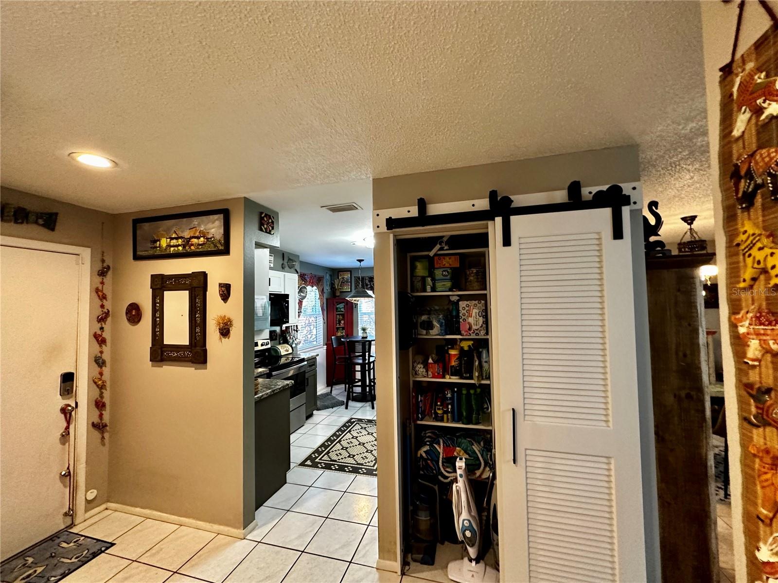 BARRINGTON WOODS - Residential