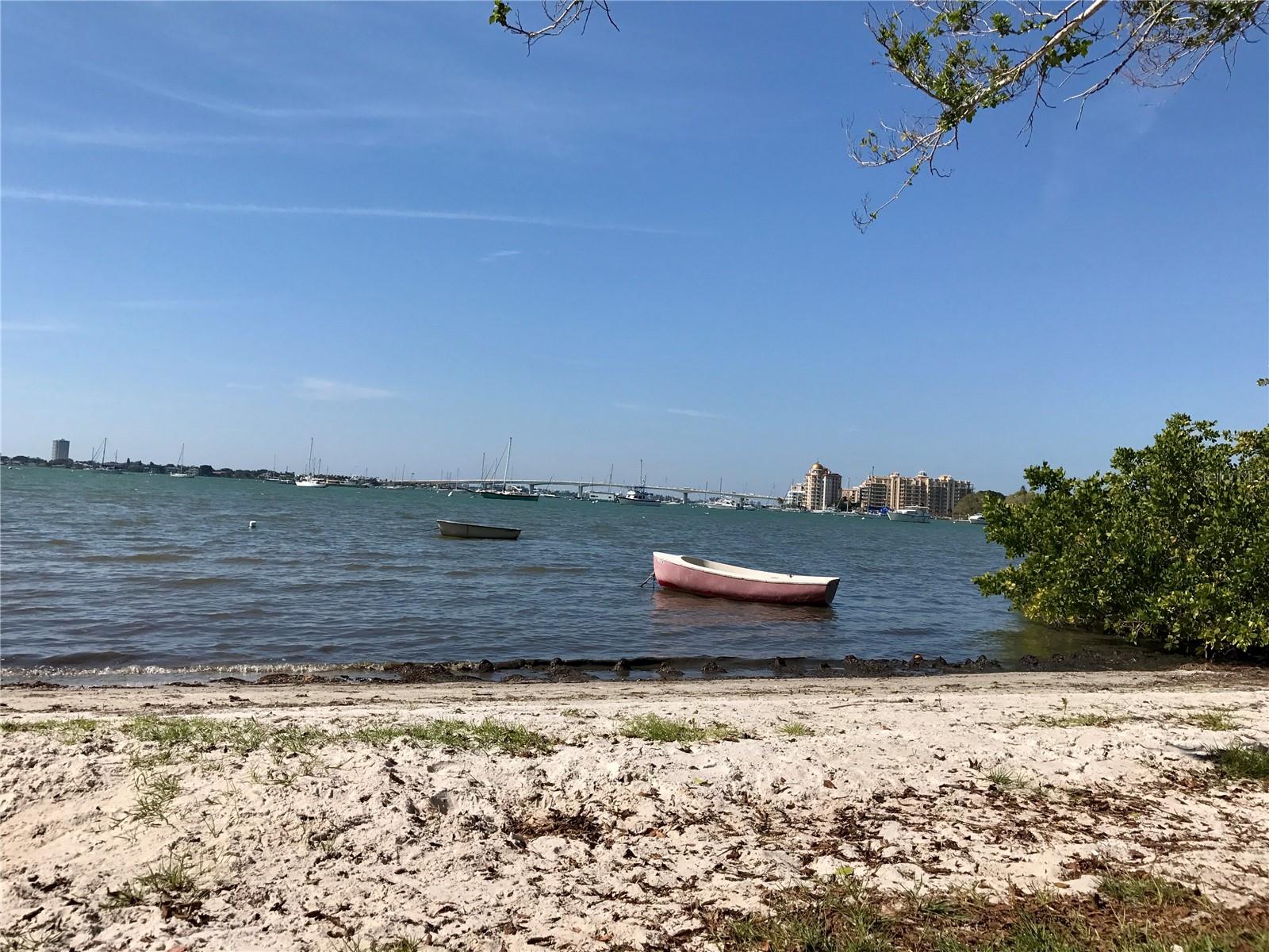 BARRINGTON WOODS - Residential