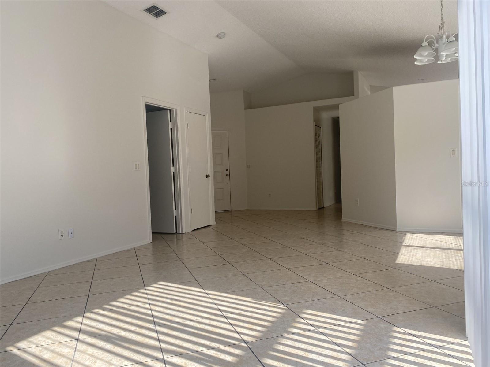 GREENPOINTE - Residential