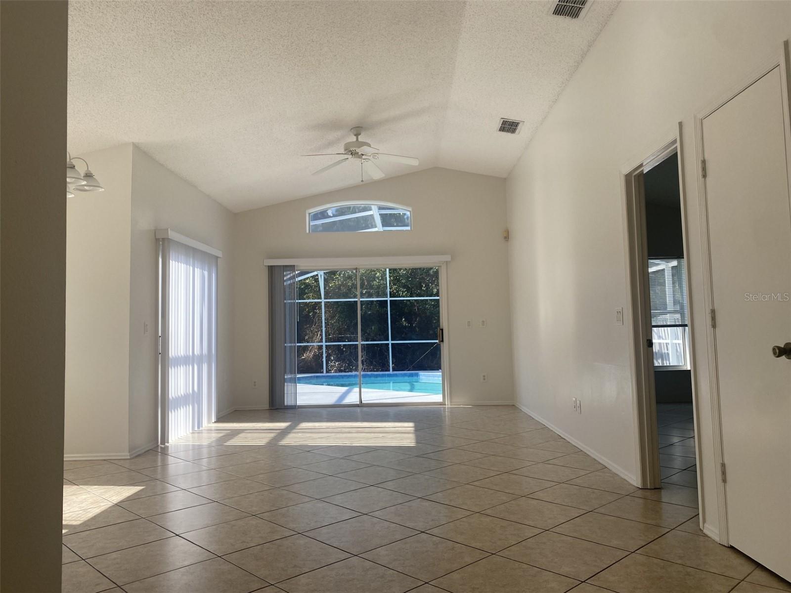 GREENPOINTE - Residential