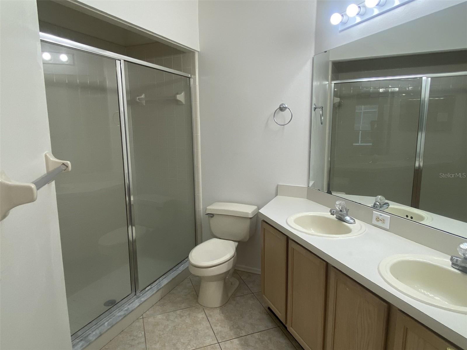 GREENPOINTE - Residential