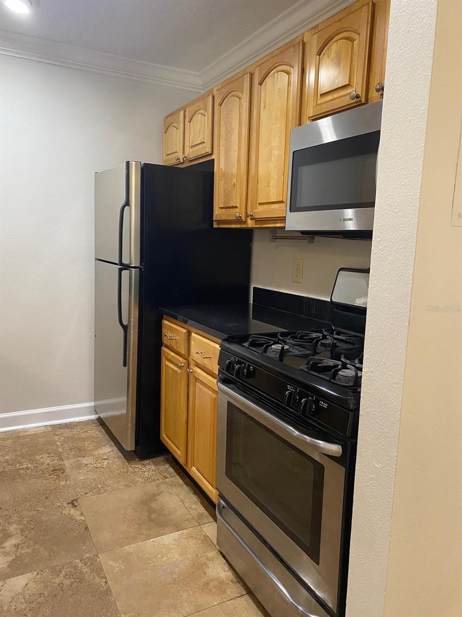 MIRIADA CONDO - Residential Lease