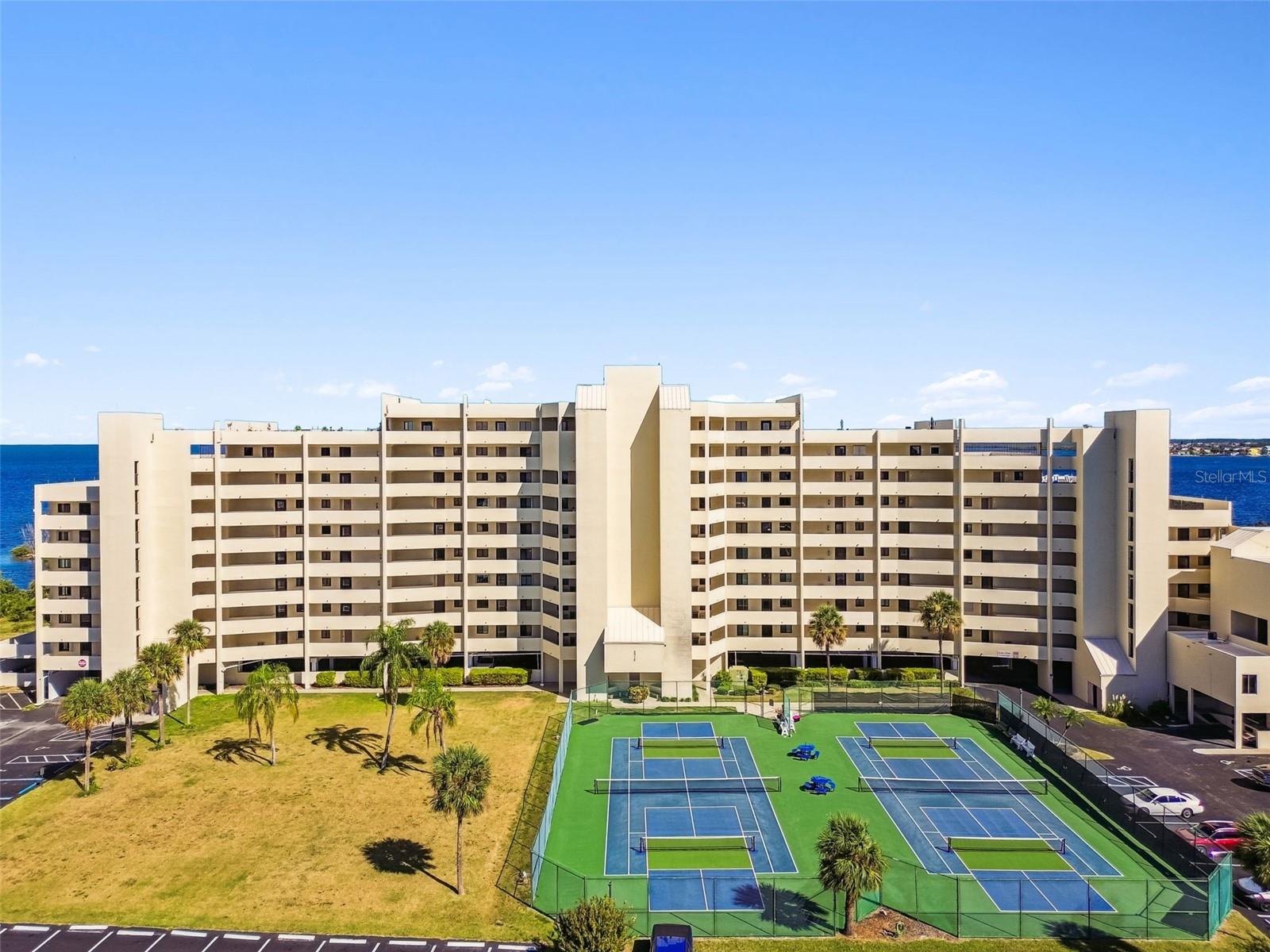 GULF ISLAND BEACH TENNIS - Residential