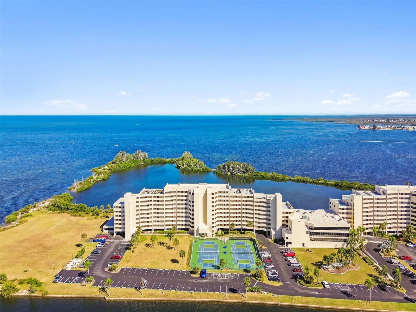 GULF ISLAND BEACH TENNIS - Residential