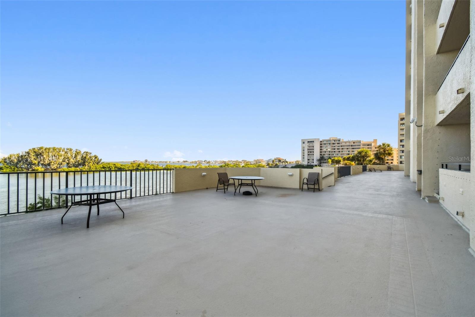 GULF ISLAND BEACH TENNIS - Residential