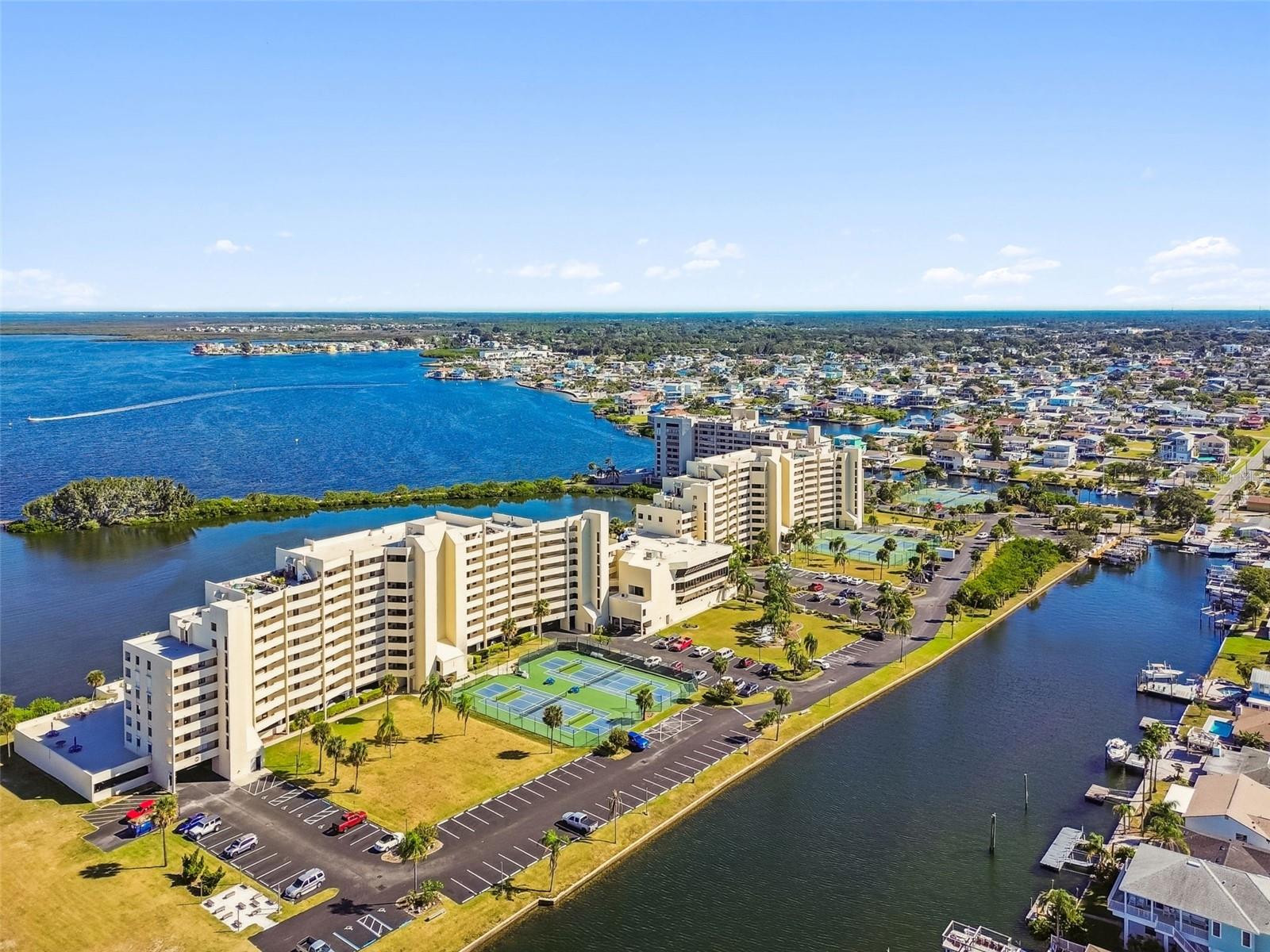 GULF ISLAND BEACH TENNIS - Residential