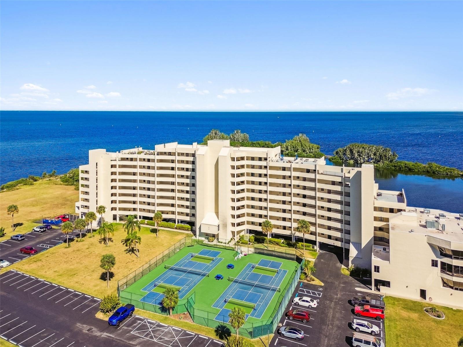 GULF ISLAND BEACH TENNIS - Residential