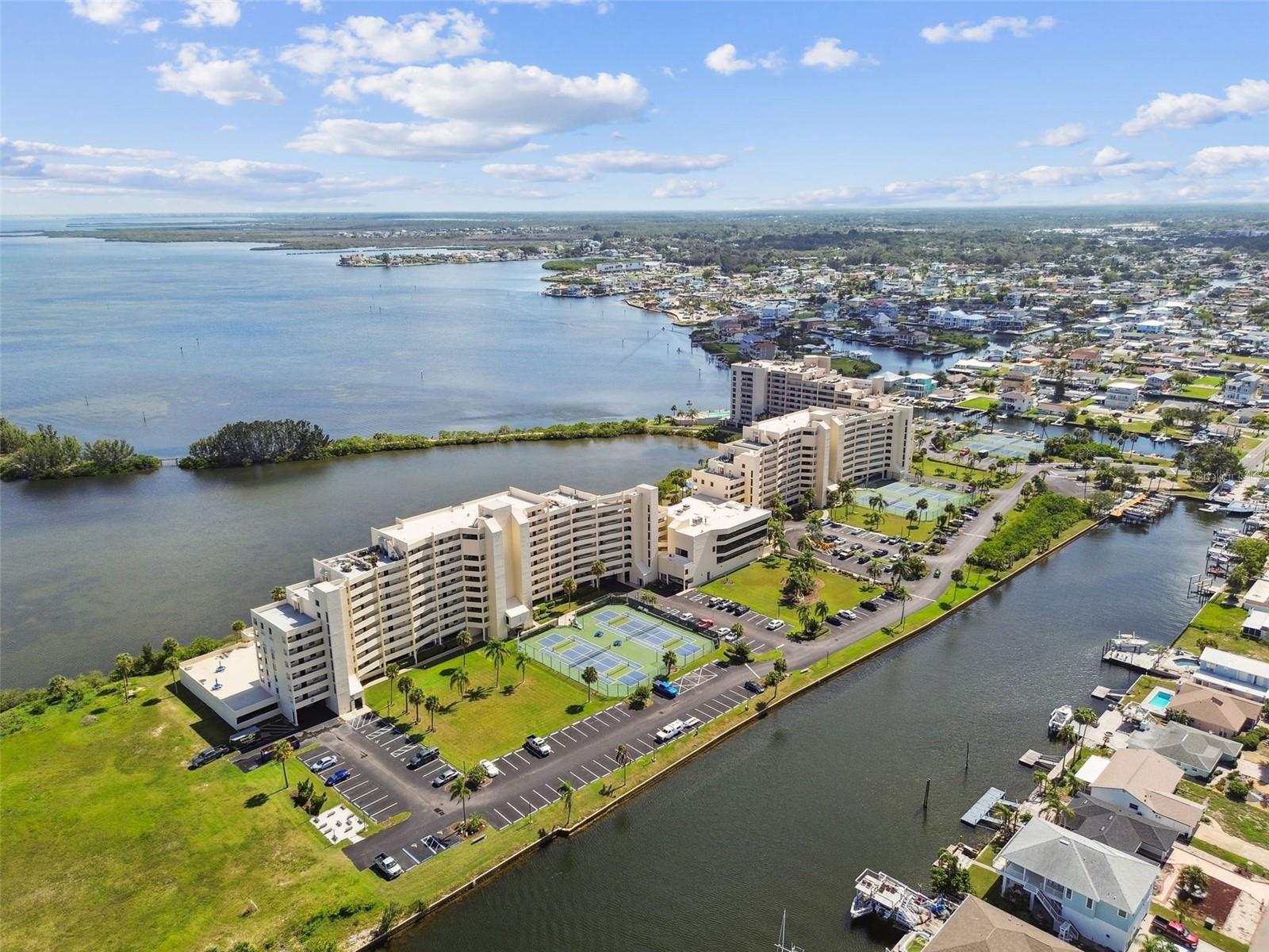 GULF ISLAND BEACH TENNIS - Residential