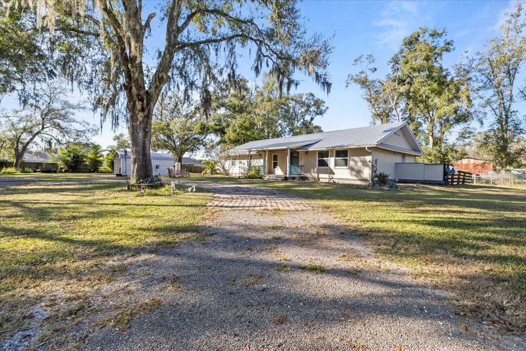 Photo of 4805 Cooper Road, Plant City, FL 33565 (MLS # TB8451075)