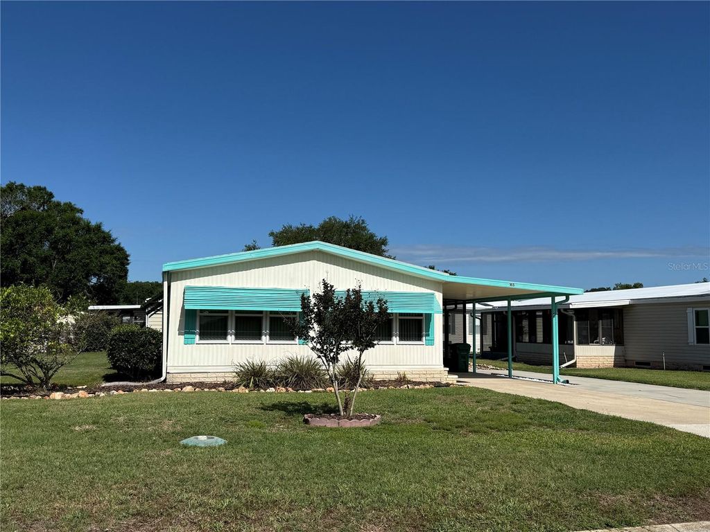 Photo of 103 Cypress Road, Wildwood, FL 34785 (MLS # G5112319)