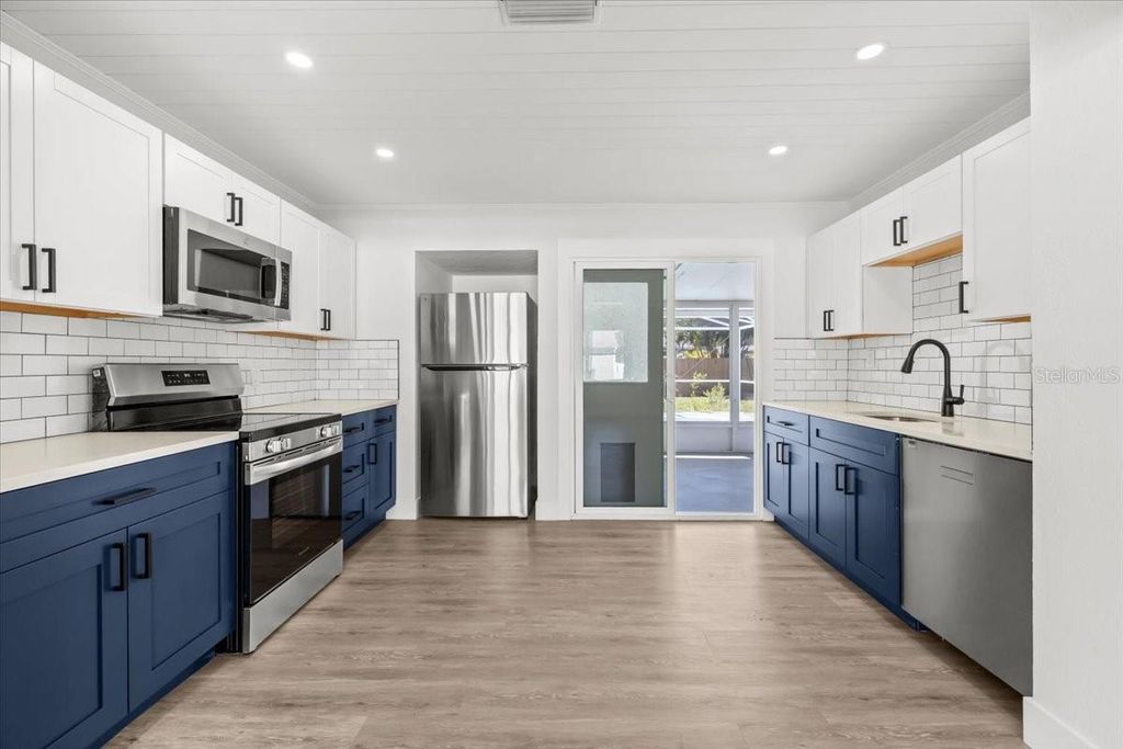 Photo of 124 85th Avenue N, St Petersburg, FL 33702 (MLS # TB8486019)